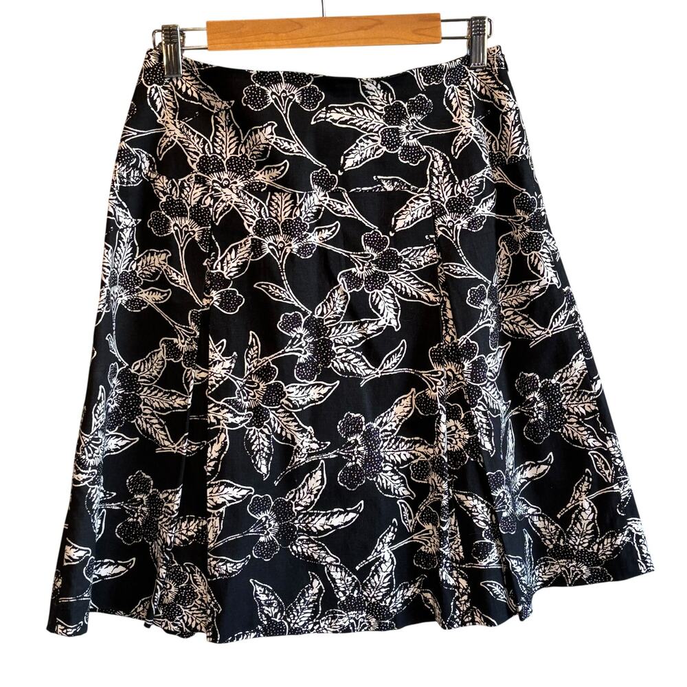 J. McLaughlin Vintage Black & White Floral Cotton A-line Skirt - size 6